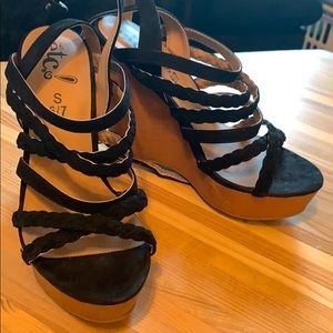 Rue 21 Wedges 6/7